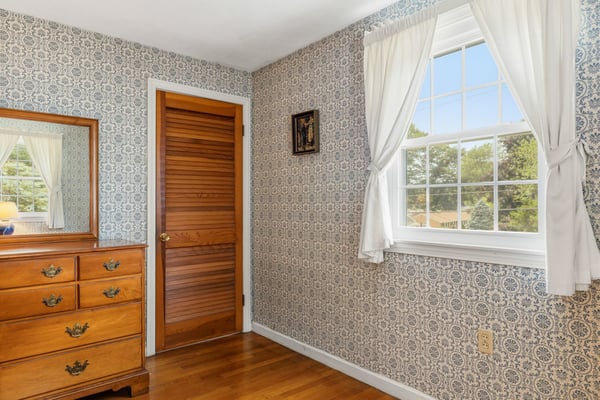 42 Harding Road, Portsmouth, NH