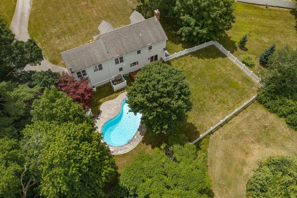 61 Bunker Hill Avenue, Stratham, NH