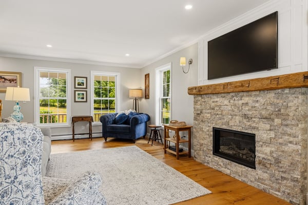 61 Bunker Hill Avenue, Stratham, NH