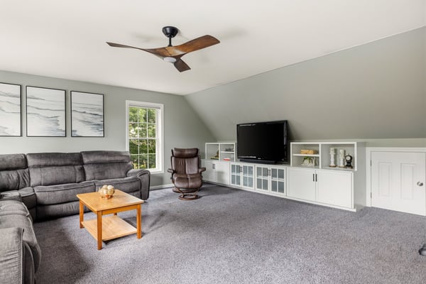 61 Bunker Hill Avenue, Stratham, NH