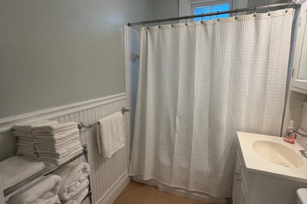 1130 Larchmont Crescent, Norfolk, VA