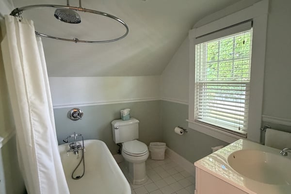 1130 Larchmont Crescent, Norfolk, VA