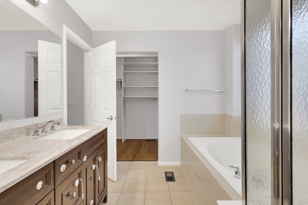 Main Level 5-Piece Master Bathroom