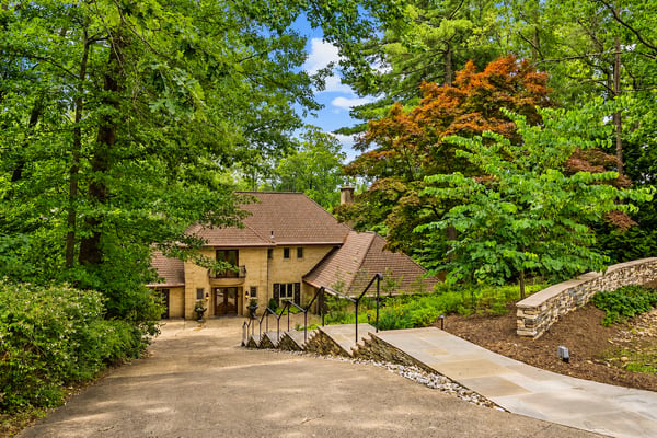 3431 Greentree Dr, Falls Church, VA