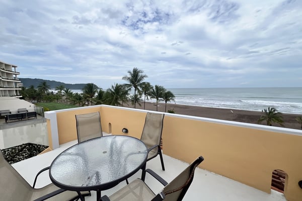 Beach Life, Jacó, Costa Rica