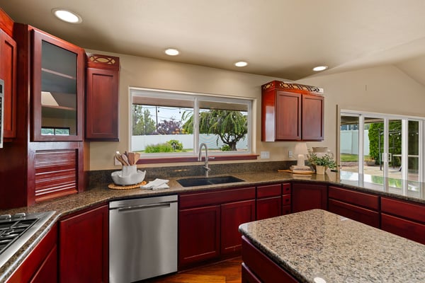 575 Parish Rd, Selah, WA