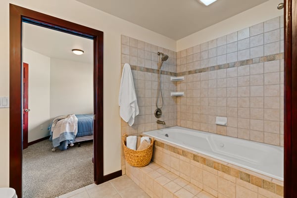 575 Parish Rd, Selah, WA