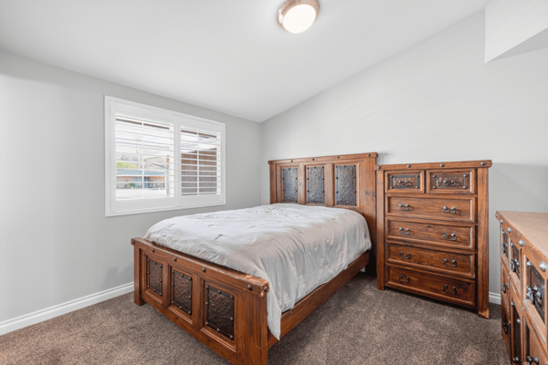 27836 Walnut Springs Ave, Santa Clarita, CA