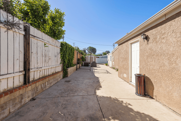 27836 Walnut Springs Ave, Santa Clarita, CA