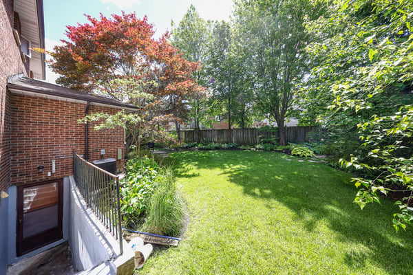 20 Carnegie Crescent, Toronto, ON