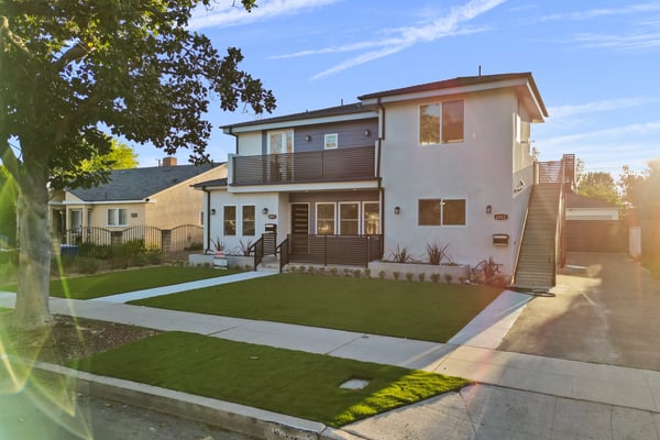 6051 Teesdale Ave, Valley Glen, CA