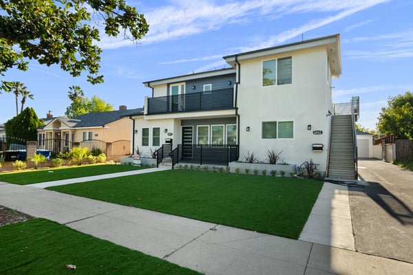 6051 Teesdale Ave, Valley Glen, CA