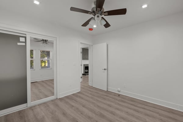 6051 Teesdale Ave, Valley Glen, CA