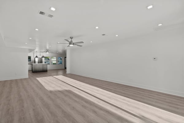 6051 Teesdale Ave, Valley Glen, CA