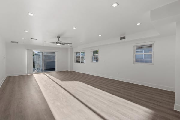 6051 Teesdale Ave, Valley Glen, CA