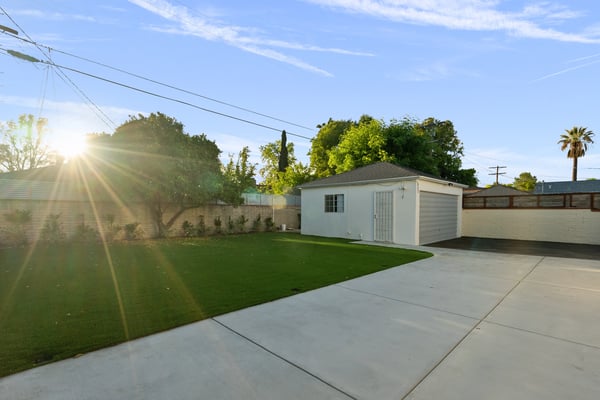 6051 Teesdale Ave, Valley Glen, CA