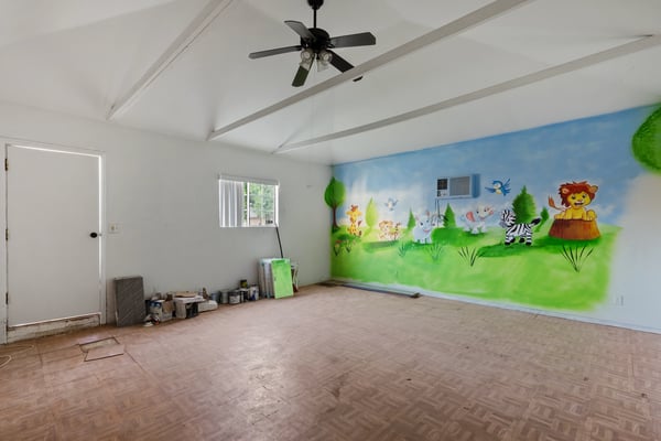 6051 Teesdale Ave, Valley Glen, CA