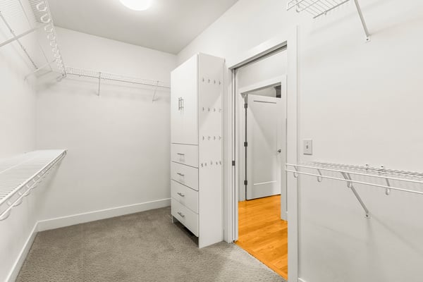 3037 Roan Hill Drive, Belleville, IL