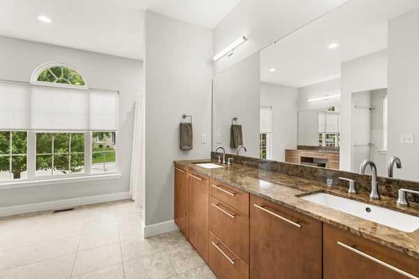 3037 Roan Hill Drive, Belleville, IL