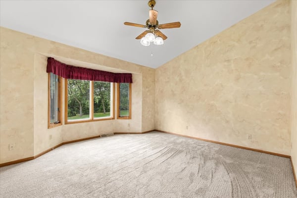 1222 Hidden Fields Dr, West Bend, WI