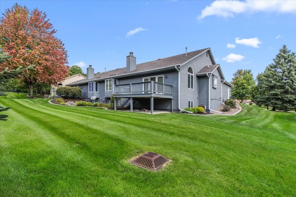 1222 Hidden Fields Dr, West Bend, WI