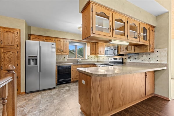 1222 Hidden Fields Dr, West Bend, WI