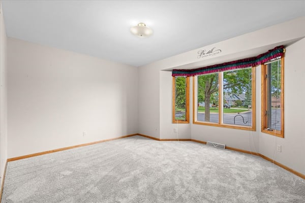 1222 Hidden Fields Dr, West Bend, WI