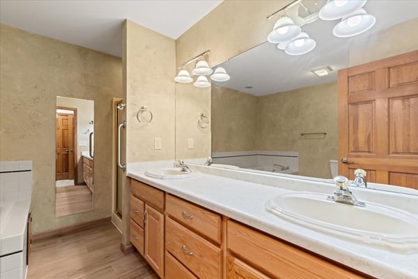 1222 Hidden Fields Dr, West Bend, WI