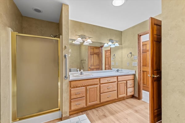 1222 Hidden Fields Dr, West Bend, WI