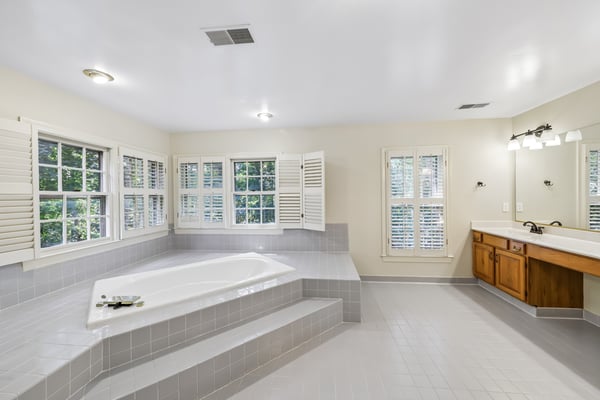 6409 Melstone Ct, Clifton, VA