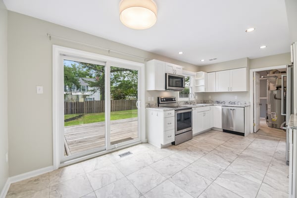 13151 Pavilion Ln, Fairfax, VA