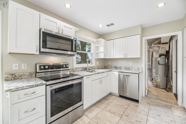 13151 Pavilion Ln, Fairfax, VA