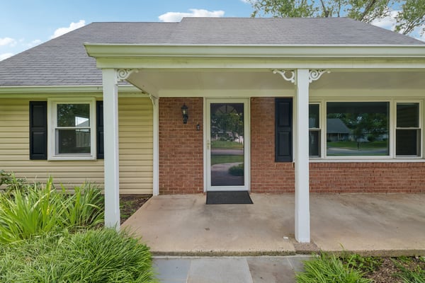 13151 Pavilion Ln, Fairfax, VA
