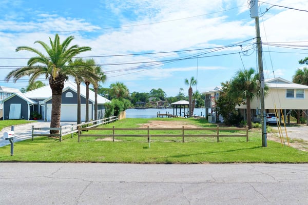 7304 S. Lagoon Drive, PANAMA CITY BEACH, FL