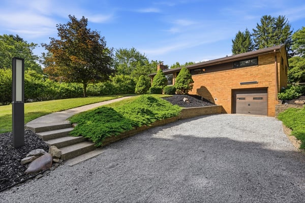 5520 Clearview Road, Gibsonia, PA