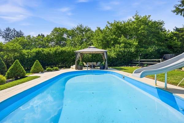 5520 Clearview Road, Gibsonia, PA
