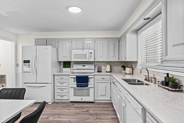 Kitchen and Appliances