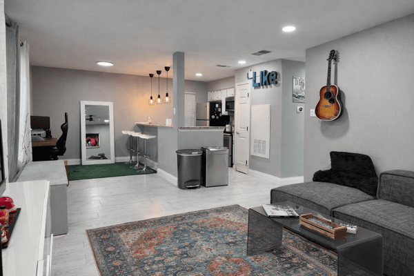2450 Ashdale Dr., 210, Austin, TX