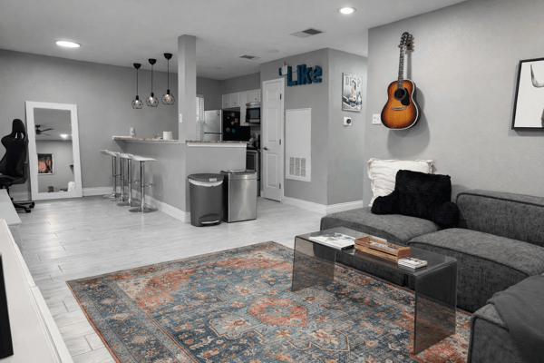 2450 Ashdale Dr., 210, Austin, TX