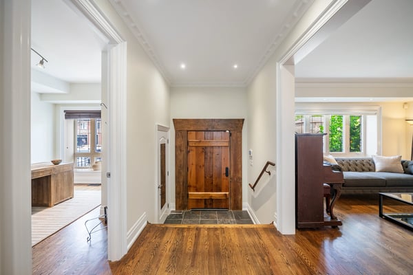 109 Dell Park Ave, North York, ON
