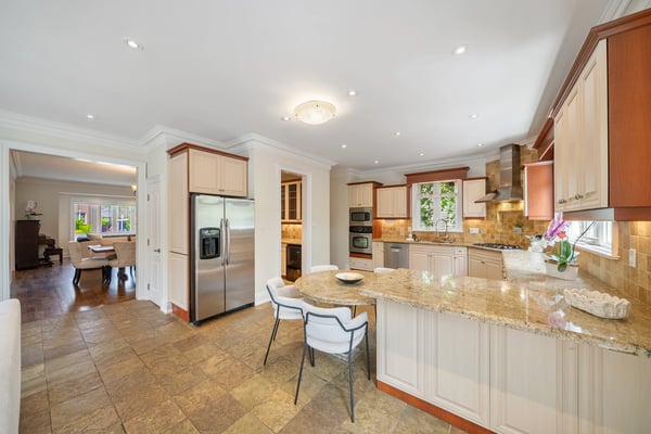 109 Dell Park Ave, North York, ON