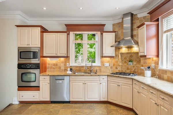 109 Dell Park Ave, North York, ON