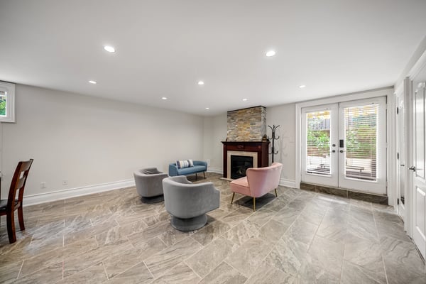 109 Dell Park Ave, North York, ON