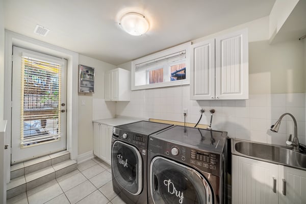 109 Dell Park Ave, North York, ON