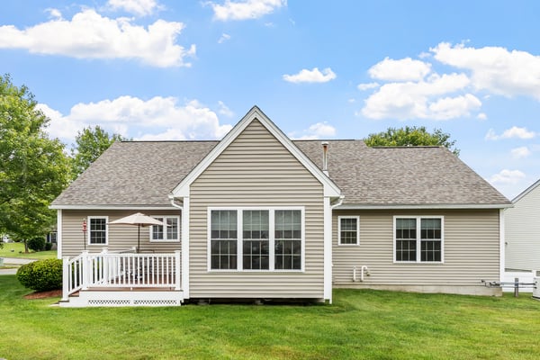 22 Dixon Drive, Litchfield, NH