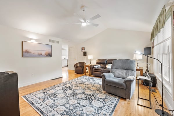 22 Dixon Drive, Litchfield, NH