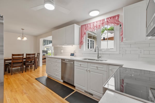 22 Dixon Drive, Litchfield, NH