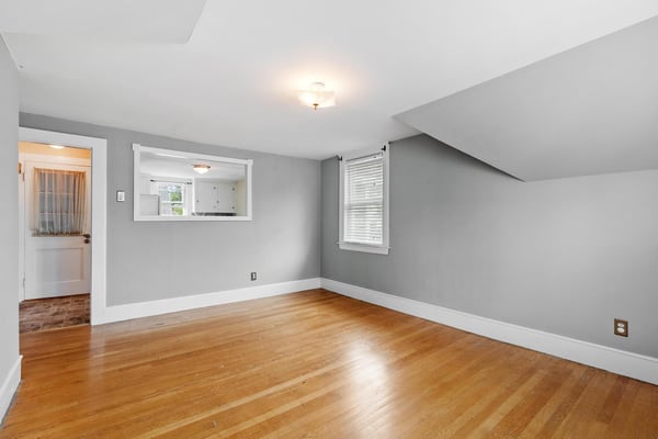 98 Vine St, Nashua, NH