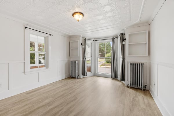98 Vine St, Nashua, NH