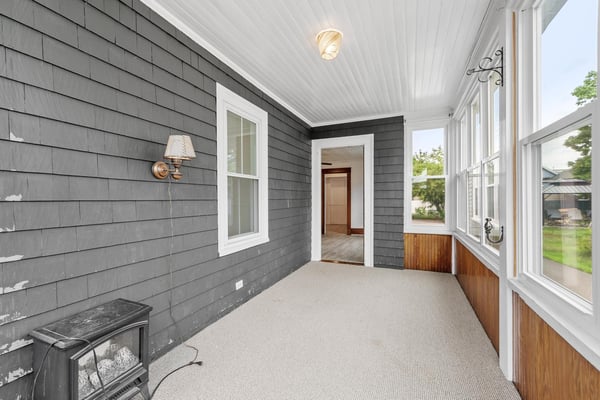 98 Vine St, Nashua, NH